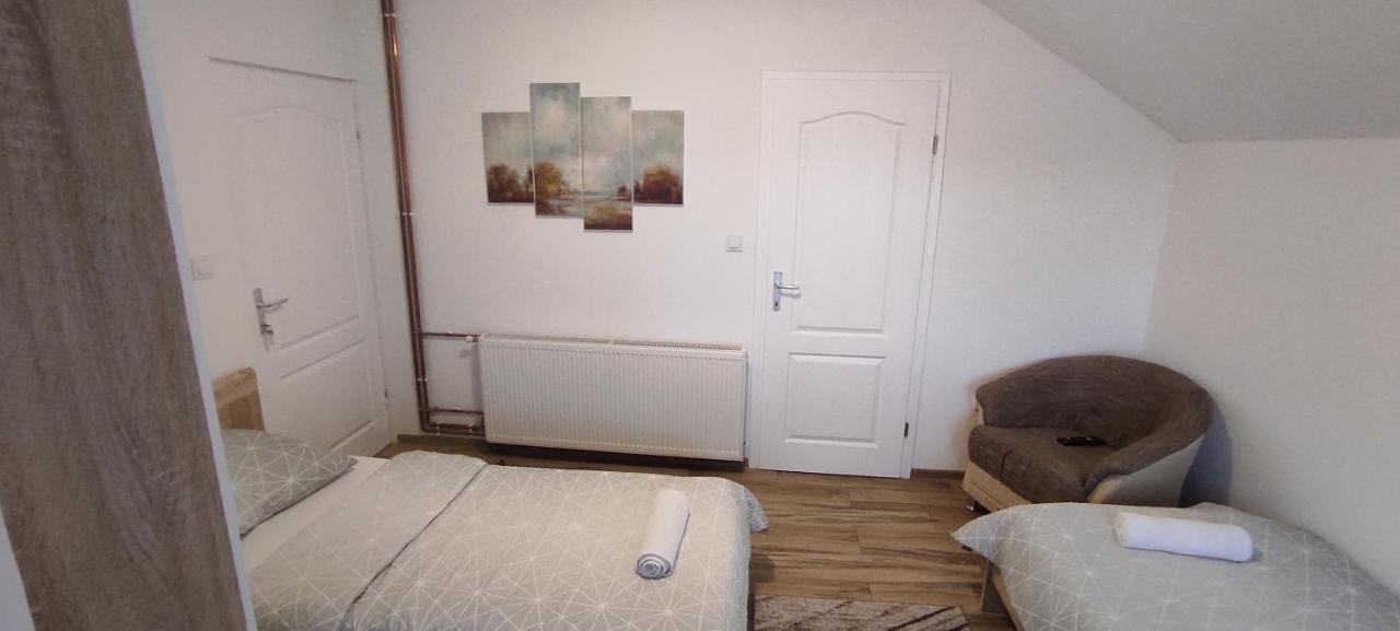 Apartman Majetic Otočac Buitenkant foto