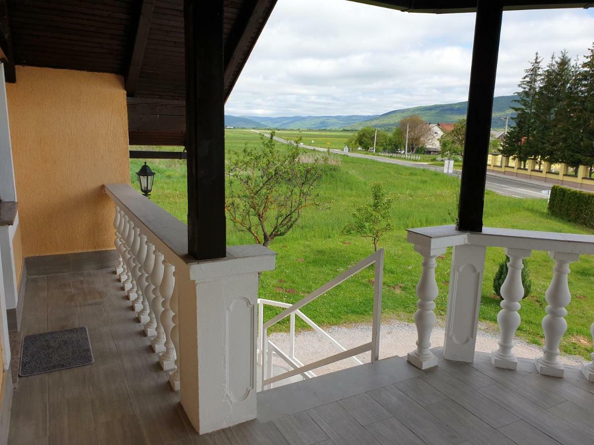 Apartman Majetic Otočac Buitenkant foto
