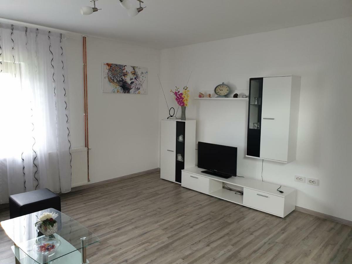 Apartman Majetic Otočac Buitenkant foto