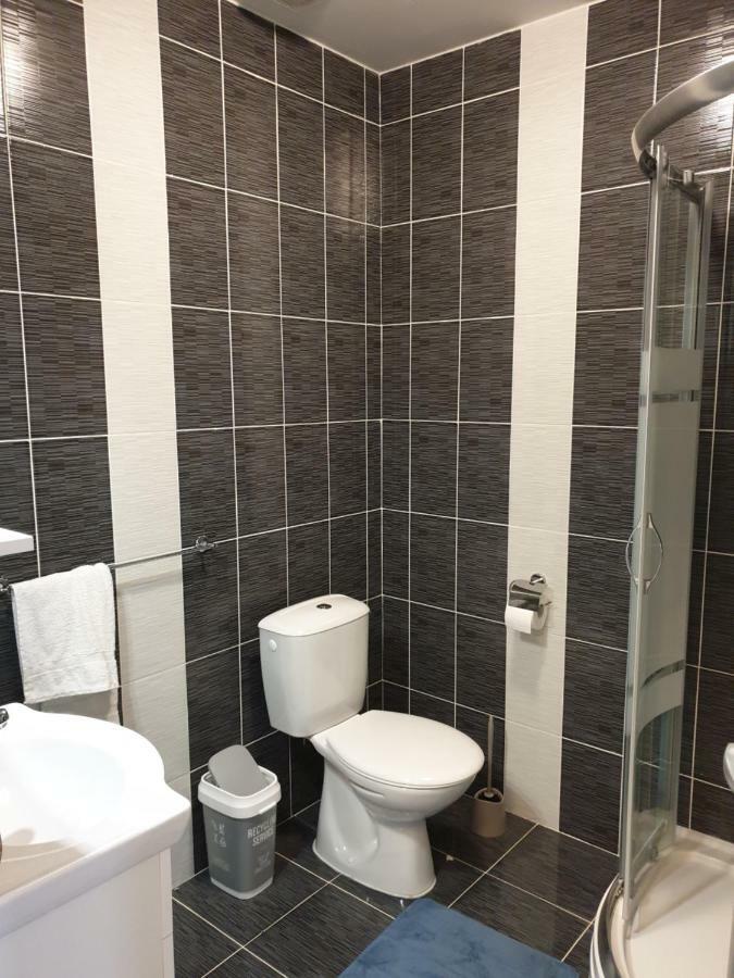 Apartman Majetic Otočac Buitenkant foto